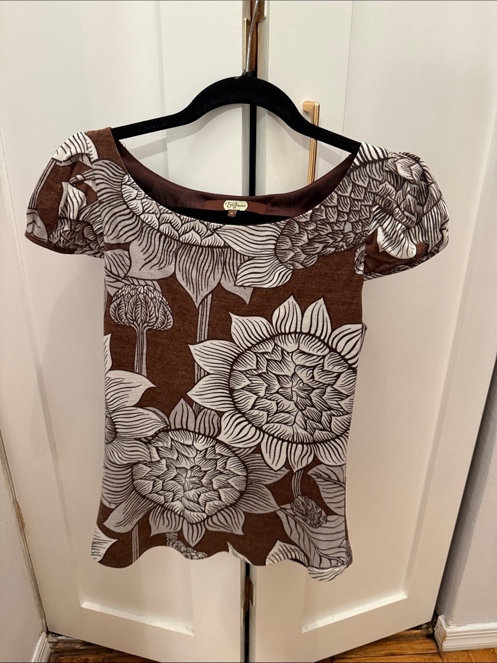 Brown Floral Puff-Sleeve Top